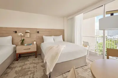 Image de Beach Escape: Partial Ocean View Room with Saltwater Pool Access, 2 Rooms