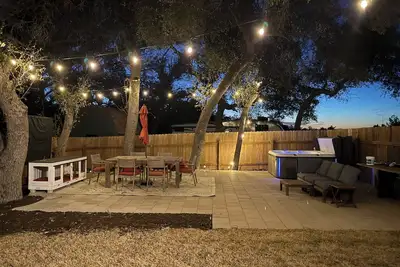 Image de Prime Location - 2 Bed, 2  Bath, Sleeps 6, Hot Tub, Austin, Dripping Springs