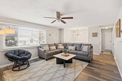 Image de Room for the Whole Family!