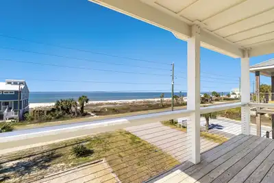 Image de New Listing! \"Lazy AfterDunes\" has gulf views galore! 3bd/3. 5ba, boat parking, pet friendly!