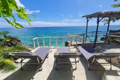 Image de Cozy 3 Bedroom House with exclusive beach cliff swimming LittleParadise@Camotes