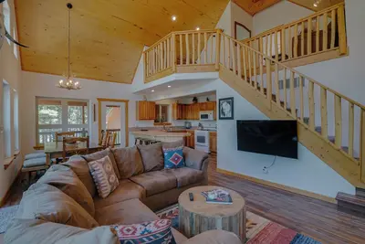 Image de Home with a Mountain View above the Angel Fire Golf Course