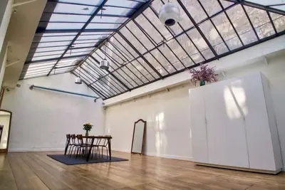 Image de Spacious and dramatic 3-bedroom apartment in the heart of Le Marais