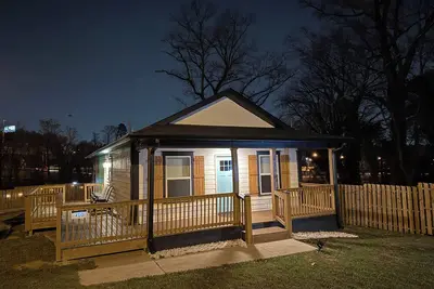 Image de 3br King Bed & Bidet! Near Lakewood Ampitheatre