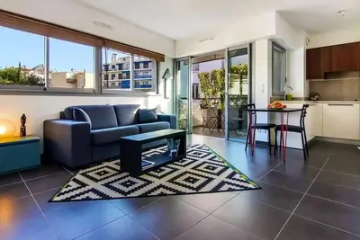 Image de White Pearl 2 Pieces Climatisation Internet Terrasse Parking