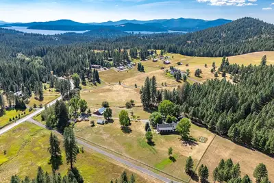 Image de Country cottage, close to town & lake, hot tub