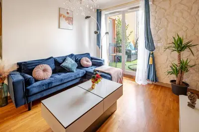 Image de Appartement cosy, terrasse privée, proche de Paris.