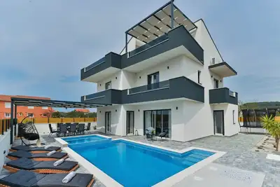 Image de Villa JoMaNi with heated pool