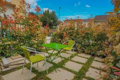 Image de Maison T2 avec terrasse et parking privé, proche du M4 et Rer B