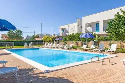 Image de Bel appartement pour 4 personnes avec piscine, climatisation, Tv et balcon