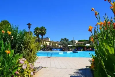 Image de Bel appartement pour 4 personnes avec climatisation, Wifi, piscine, Tv, animaux admis et parking