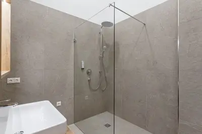 Image de Confortable appartement pour 6 personnes avec Wifi, piscine, Tv, terrasse et parking