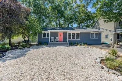 Image de Dwi2418 | Charming 3br 2 ba Ranch in Pt Boro! 30 Day Minimum = Great Deal!