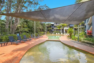 Image de 2 bedroom resort Style accommodation across from Flynns Beach
