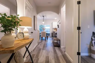 Image de Charming home with fire pit and Ev charger in a great location near wineries