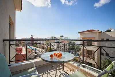 Image de One bedroom cozy apartment in Paphos with balcony sea views!