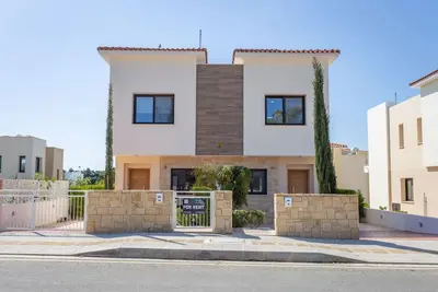 Image de Two bedroom townhouse Flower