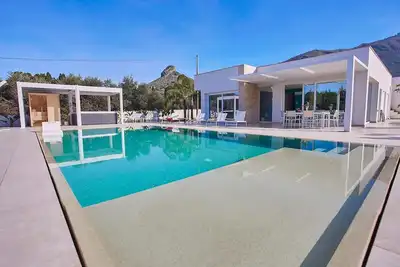 Image de Villa The Twins with pool, jacuzzi and sauna