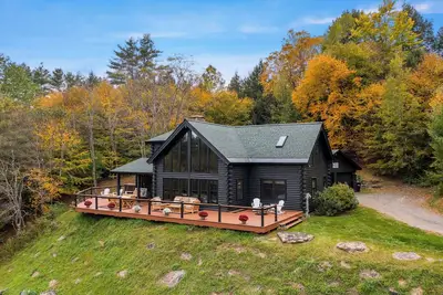 Image de Cozy Modern Cabin w\/ Hot Tub & Beautiful View