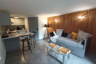 Image de Studio contemporain  à la campagne avec accès au jardin. Idéal pour 2 personnes