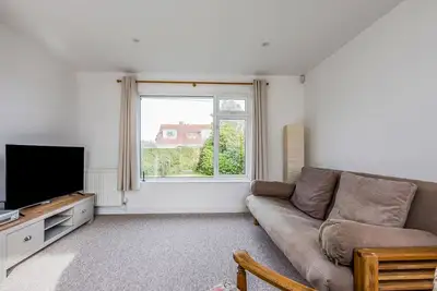 Image de Charming Hayling House with Garden | Pass The Keys
