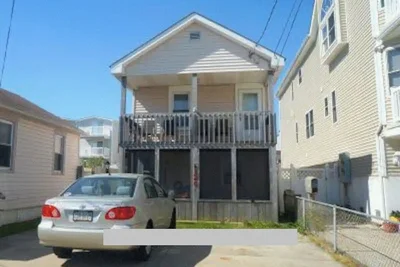 Image de Smile! ! You're in Sea Isle. Come stay at our Quaint and Cozy Shore House