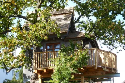 Image de Wesertal tree house - Beautiful, with a view of the meadow landscape and the Weser valley