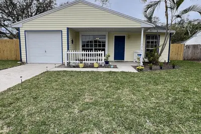 Image de Charming 2-bedroom house, pet friendly, , wheelchair accessible, sleeps 6.