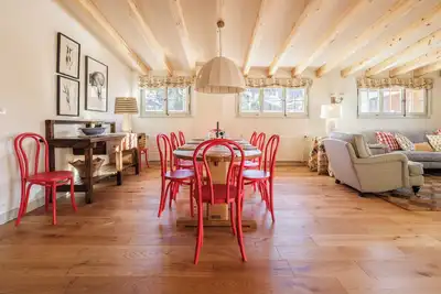 Large & stylish apartment in central Villars-Sur-Ollon, Swiss Alps