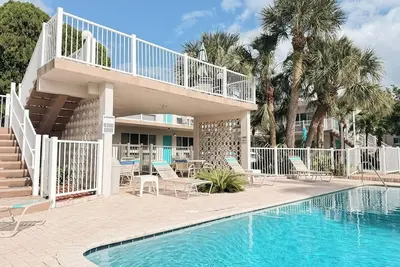 Image de Floranada 1br w/ Pool View, Laundry, Near Beach