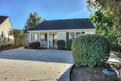 Image de Masters Rental 2-bedroom townhome with WiFi, Ac in fabulous Augusta