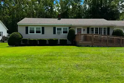 Image de Immaculate Berkshires home! Close to museums, colleges, and outdoor activities.