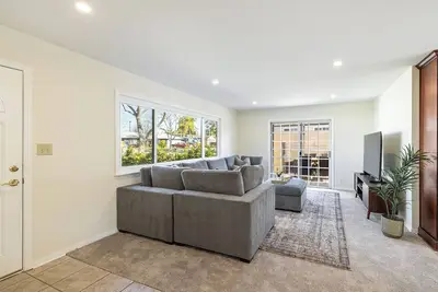 Image de Newly Remodeled Charming House in Simi Valley, Ac, Large Backyard, Pet Friendly