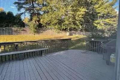 Image de Charming 4-bedroom house in Lake Zurich w\/ indoor fireplace and private backyard