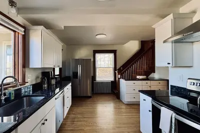 Image de #41- Available 12\/8! - sleeps 14