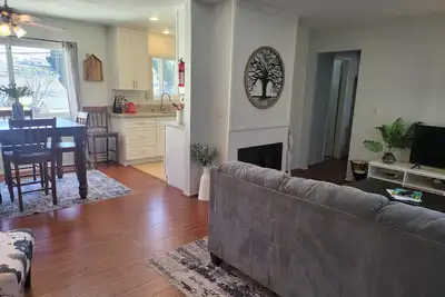 Image de 2-bedroom Condo with WiFi less than 10 min from Beach, Cslb, Convention Center