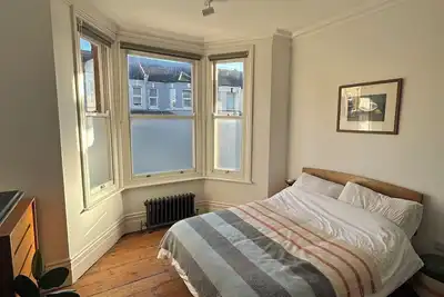 Image de A stylish, well presented Victorian terrace, a stones throw from the beach