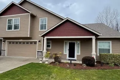 Image de Par 4 Fabulous 4 bedroom next to Salem Oregon Golf Course, 6 miles to downtown.