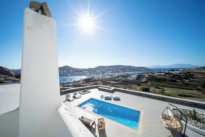 Sympatico Villa