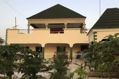 Image de Charming 4-bedroom building with WiFi and Ac in brilliant Gunjur