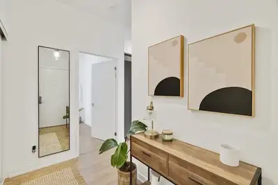Image de Downtown Condo! Walk to Lake, Exhibition, Bmo, Budweiser & Go.