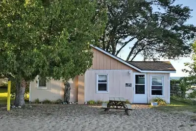 Image de The Beachfront Hideaway