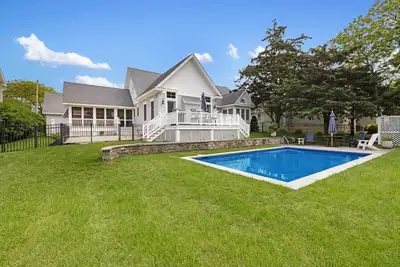 Image de Year-Round Retreat in West Cape May with Pool – Pet Friendly! Biriding Retreat