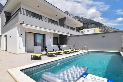 Image de Superbe maison à Makarska avec WiFi