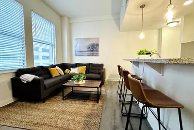 Image de Downtown 2 bedroom Oasis with free parking