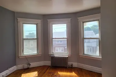 Image de Charming 2-bedroom townhome with WiFi, Ac in Kearny