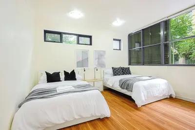 Image de Cbd 3br apt for 8 guests near Train & Shopping in Ultimo