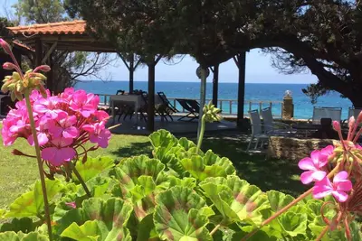 Image de Genari Beach Apartments- Sea View Apartment