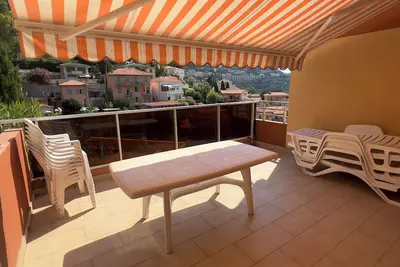 Image de Apmt 7 per 35m2+17m2 terrasse près Monaco - Vue sur mer - Piscine dans résidence