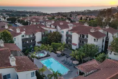 Image de Walk to Beach | Pool, Hot Tub, Private Patio, Parking | Seabreeze Retreat